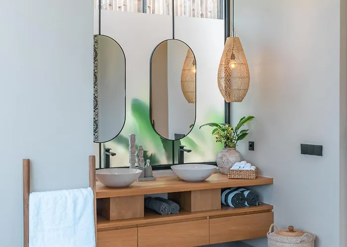 Saya - Trendy 2br With Upscale Charm In Pererenan Villa